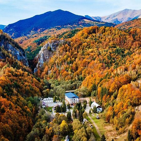 Готель Complexul Turistic Cheile Butii Cimpu lui Neag Екстер'єр фото